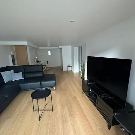 Holiday home Belle Maison Renovee Dans Le Centre, Rue Au Calme