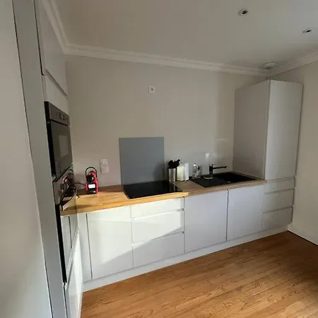 Holiday home Belle Maison Renovee Dans Le Centre, Rue Au Calme *